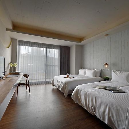 Sun Moon Lake Blue Sky Bay B&B Yuchi Exterior photo
