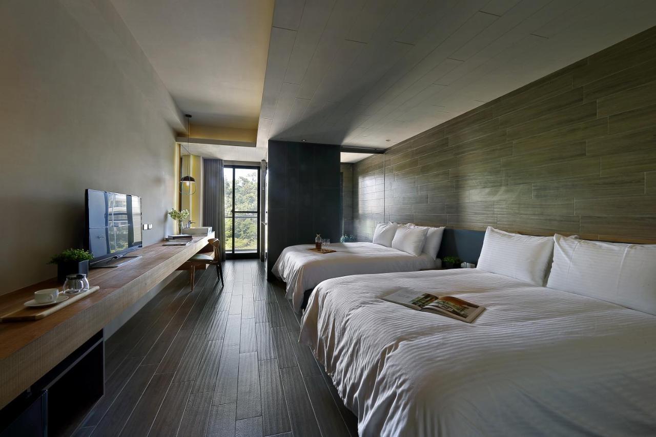 Sun Moon Lake Blue Sky Bay B&B Yuchi Exterior photo