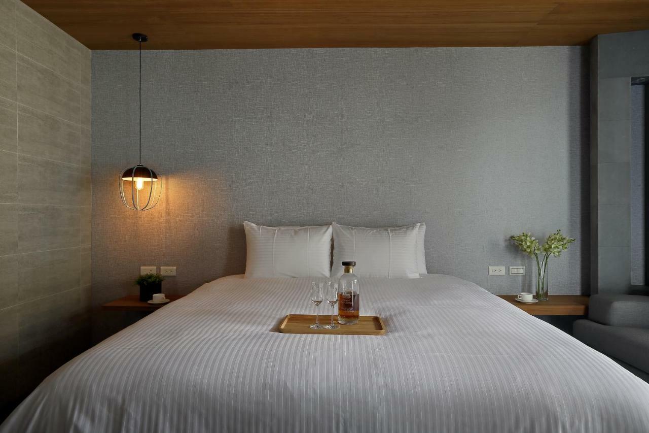 Sun Moon Lake Blue Sky Bay B&B Yuchi Exterior photo