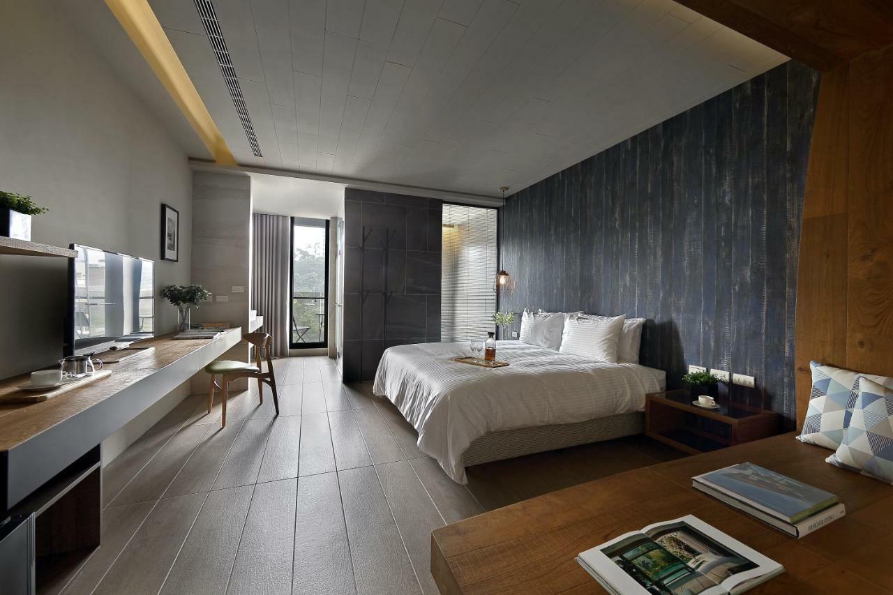 Sun Moon Lake Blue Sky Bay B&B Yuchi Exterior photo